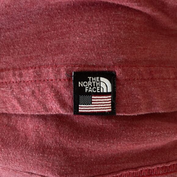 The North Face Mens Americana Logo Tee Slim Fit M Red Flag Graphic USA - Picture 4 of 6